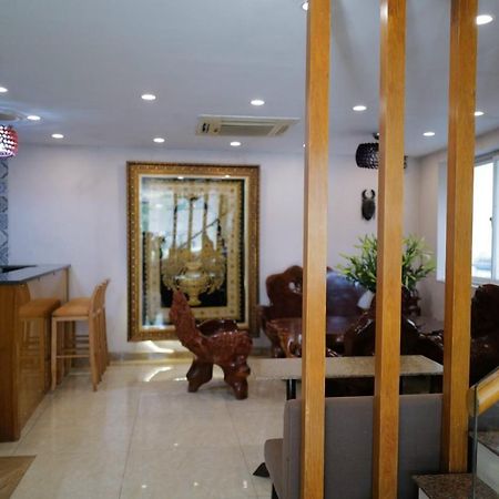 OYO 1045 B Hotel Hanoi Buitenkant foto