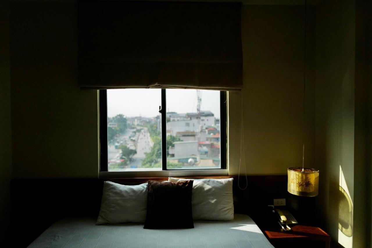 OYO 1045 B Hotel Hanoi Buitenkant foto