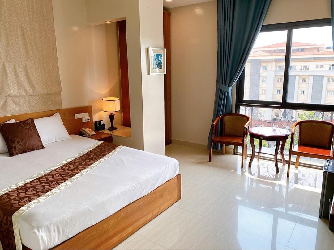 OYO 1045 B Hotel Hanoi Buitenkant foto