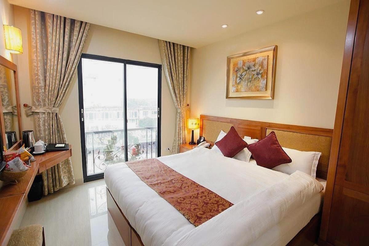 OYO 1045 B Hotel Hanoi Buitenkant foto