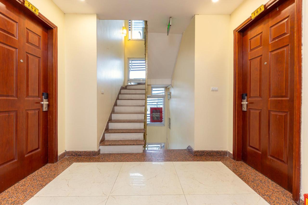 OYO 1045 B Hotel Hanoi Buitenkant foto