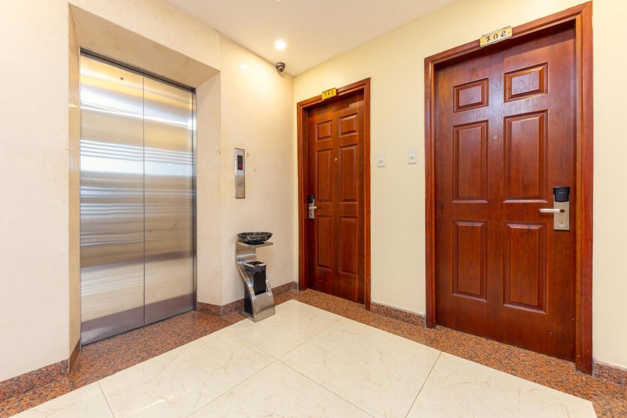OYO 1045 B Hotel Hanoi Buitenkant foto